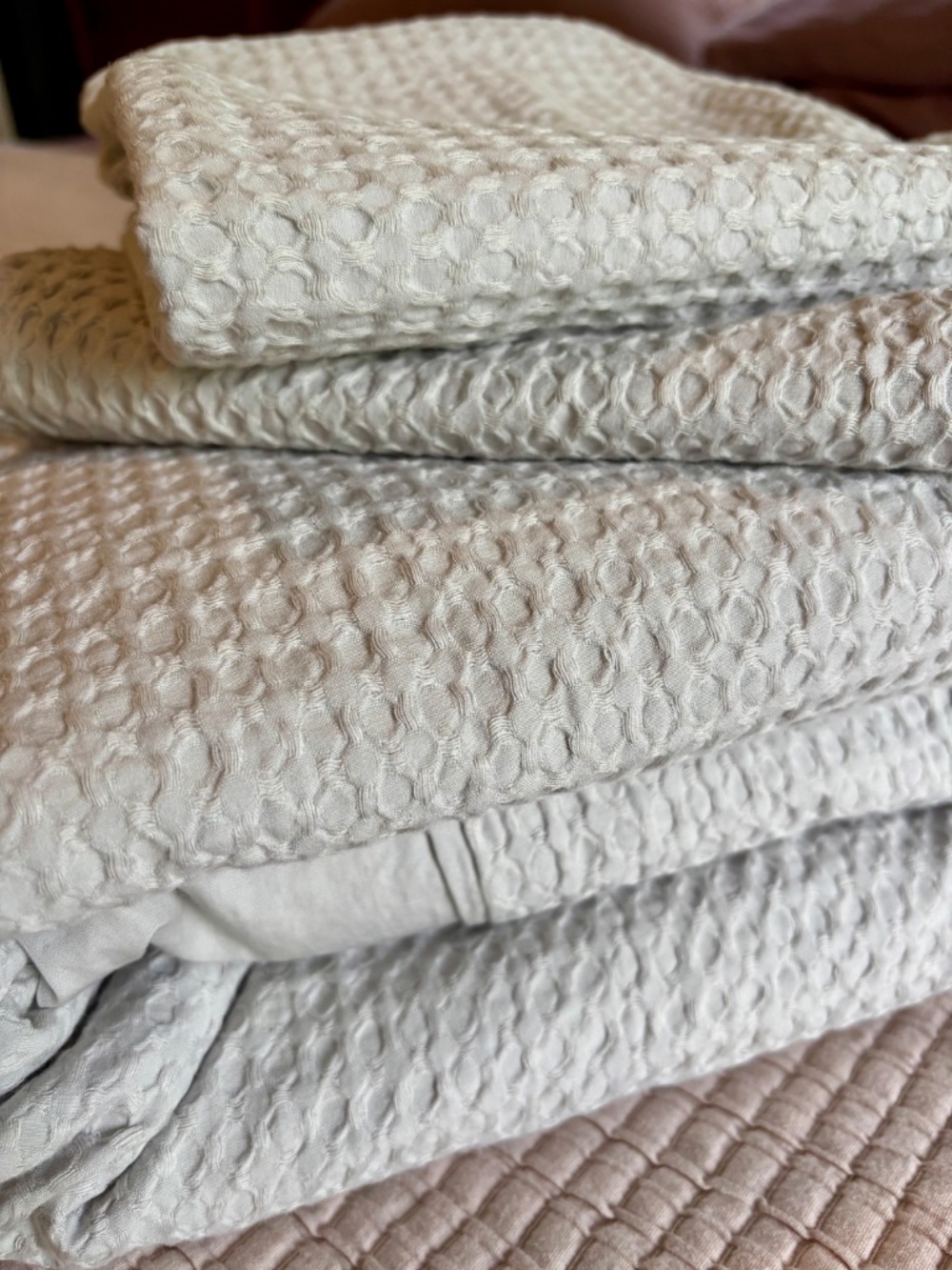 Quince Organic Luxe Honeycomb Duvet Cover Set (includes shams) - King / Cal King - Picture 2 of 8